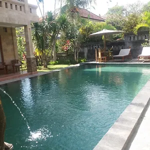 3* Pensión Dewi Ayu