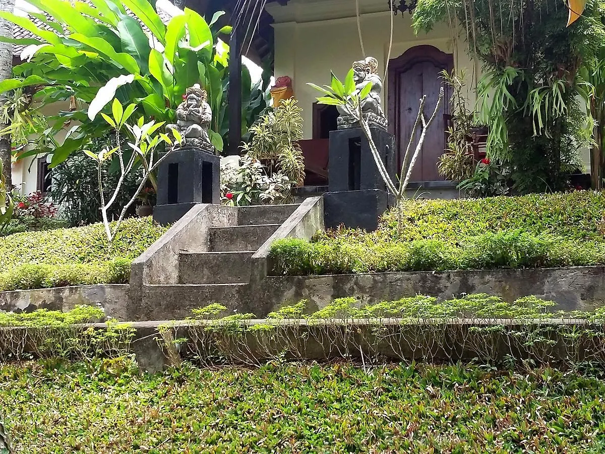 *** Guest house Puri Asri 2 Bungalow Hotel Ubud  Indonesia
